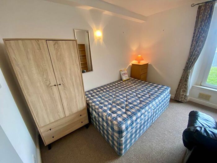1 Bedroom Flat To Rent In Bay View Crescent, Brynmill, Swansea, SA1