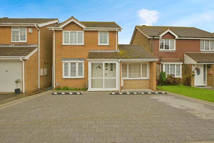 4 Bedroom Detached House For Sale In Cromwell Park Place, Folkestone, Kent, CT20