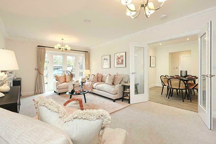 2 Bedroom Apartment For Sale In Wallingford, Oxfordshire, OX10