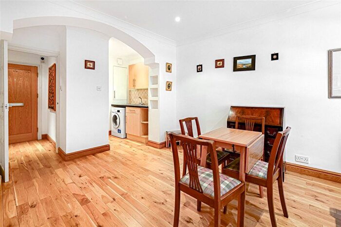 1 Bedroom Flat To Rent In Vandon Court, Petty France, Westminster, London, SW1H