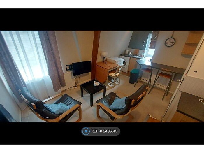 1 Bedroom Flat To Rent In Astley, Manchester, M29