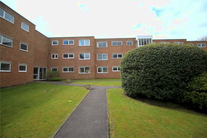 2 Bedroom Apartment To Rent In Henbury Gardens, Bristol, BS10