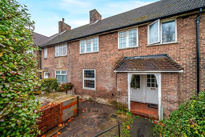 3 Bedroom Terraced House For Sale In Downham Way, Bromley, BR1