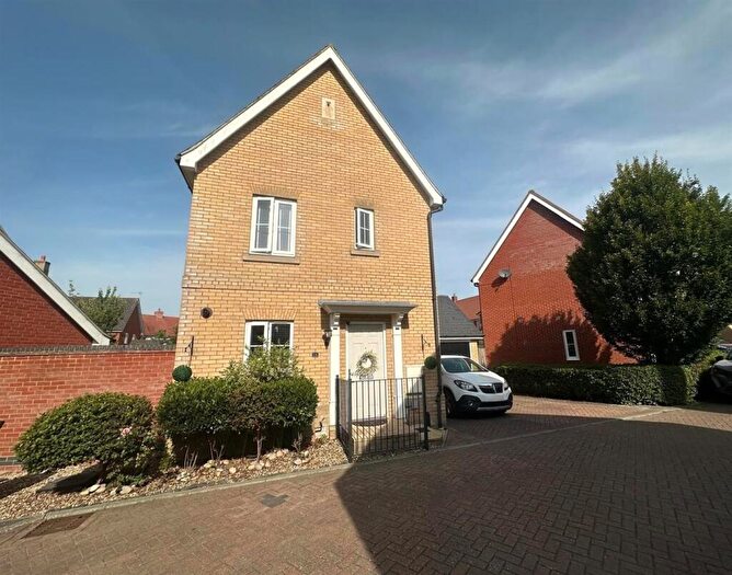 3 Bedroom Detached House For Sale In Greenfinch Close, Stowmarket, IP14