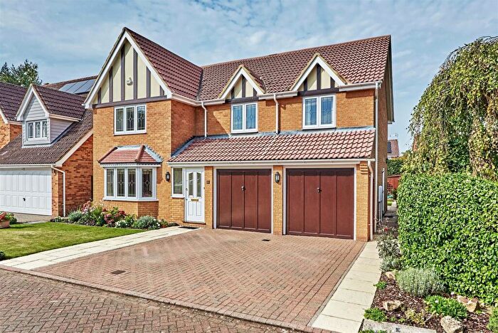 6 Bedroom Detached House For Sale In Bishop's Stortford, CM23