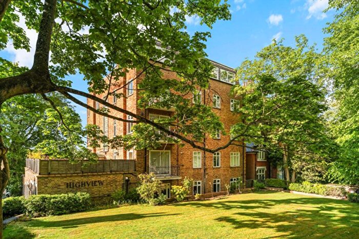 2 Bedroom Flat For Sale In Shepherds Hill, Highgate, N6