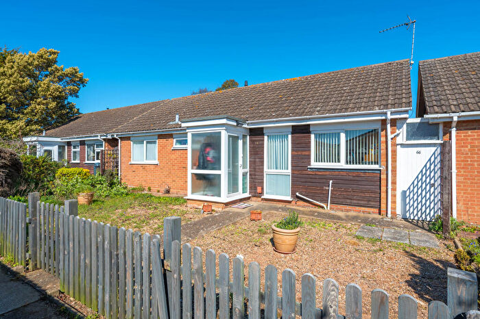 3 Bedroom Detached Bungalow For Sale In Western Avenue, Felixstowe, IP11