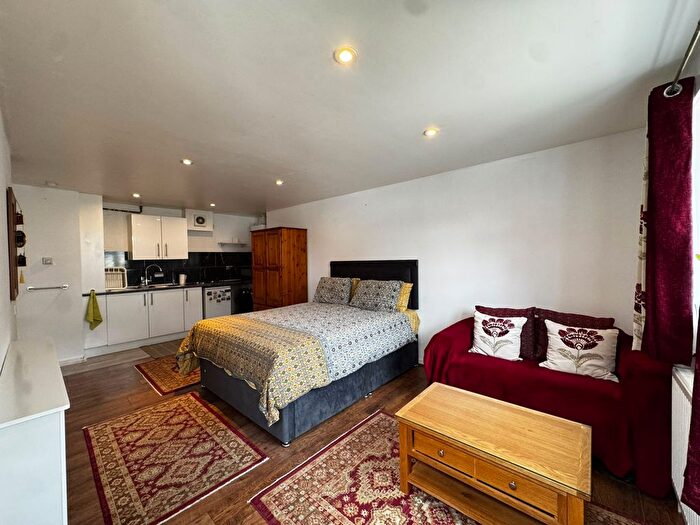 Studio To Rent In Plashet Road, London, London, E13