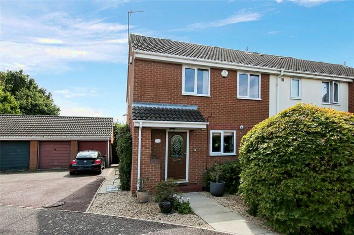 3 Bedroom Semi-Detached House For Sale In St. Georges Way, Impington, Cambridge, CB24