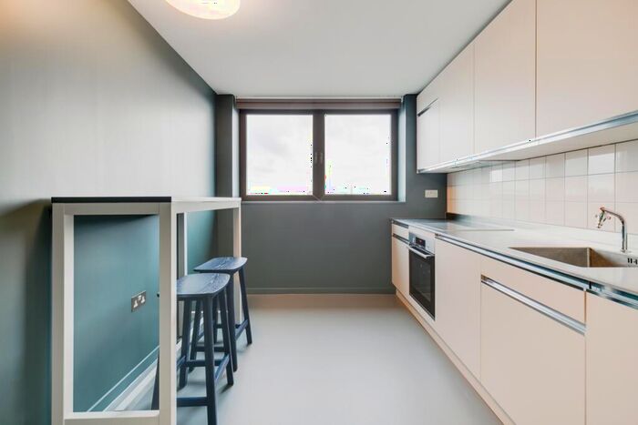 3 Bedroom Apartment To Rent In Balfron Tower, St Leonards Road, Poplar, E14