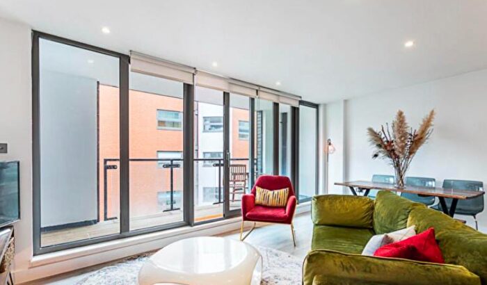 2 Bedroom Flat To Rent In Tanner Street, London, SE1