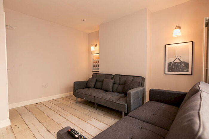 5 Bedroom Property To Rent In Gladstone Terrace, Lancaster, LA1