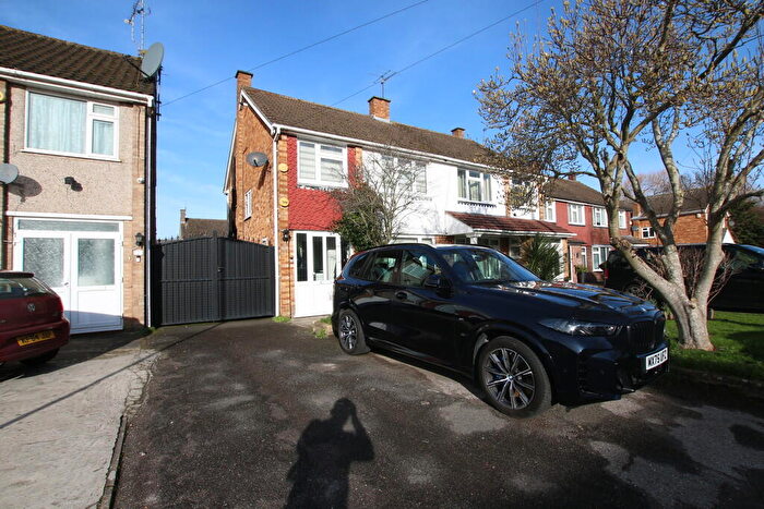 3 Bedroom Semi Detached House For Sale In Colnbrook, Slough, SL3