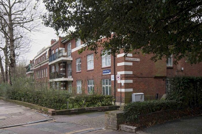 1 Bedroom Flat To Rent In Grimshaw Close, North Road, London, N6