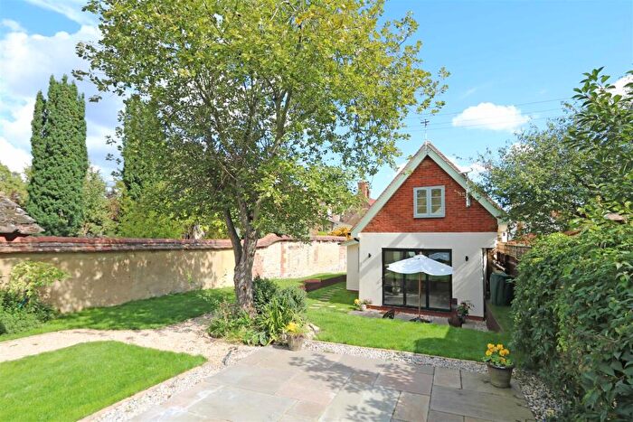 3 Bedroom Detached House For Sale In Church End, Haddenham, HP17