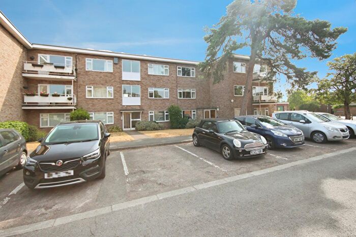 2 Bedroom Flat For Sale In St. Johns Court, Warwick, CV34