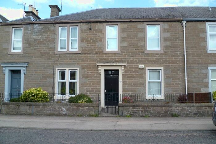 2 Bedroom Flat To Rent In Brook Street, Broughty Ferry, Dundee, DD5