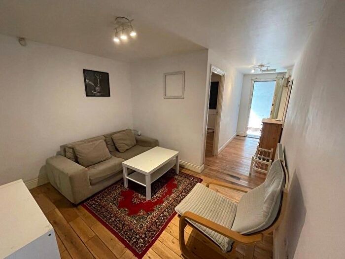 1 Bedroom Flat To Rent In Northdown Street, London, N1