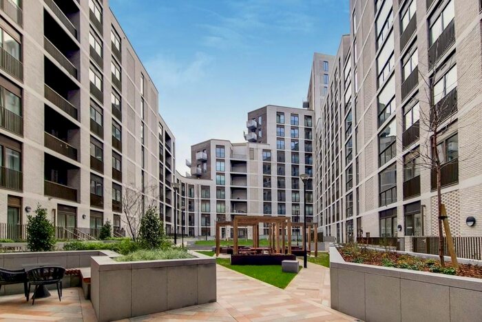 1 Bedroom Flat To Rent In Mount Pleasant, London, WC1X