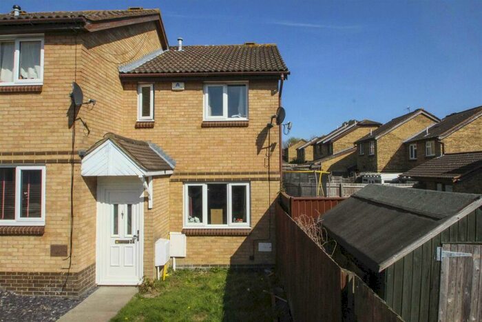 2 Bedroom End Of Terrace House To Rent In Westwood Close, Great Holm, MK8