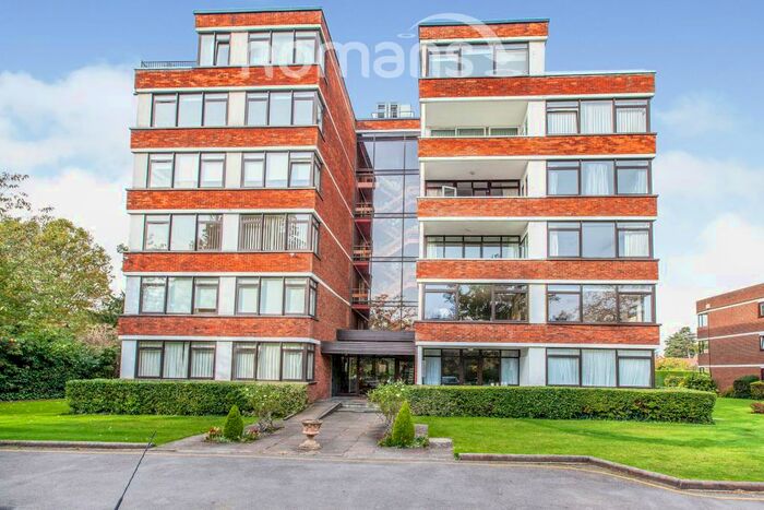 2 Bedroom Apartment To Rent In Woodhurst South, SL6