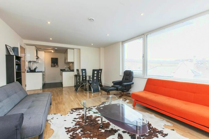 2 Bedroom Flat To Rent In Hare Marsh, London, E2