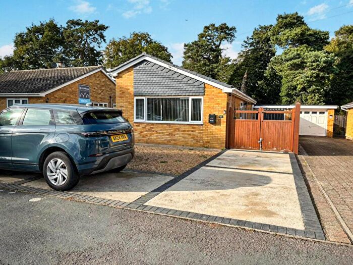 2 Bedroom Detached Bungalow For Sale In Birch Crescent, Lakenheath, IP27