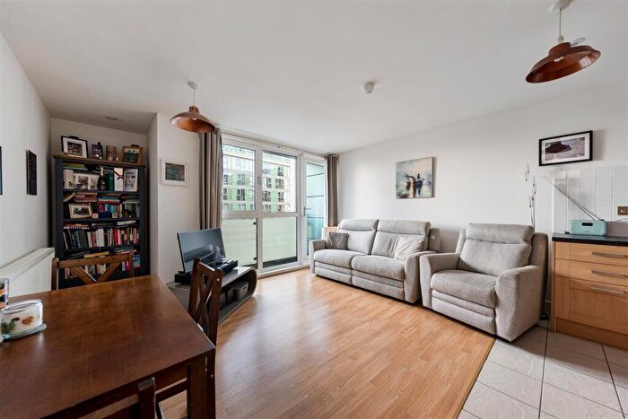 1 Bedroom Flat For Sale In High Street, Stratford, E15
