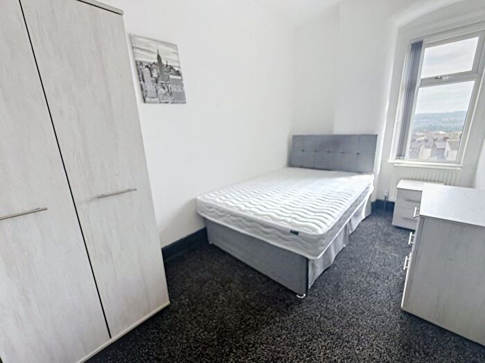 4 Bedroom Terraced House To Rent In St John Street, Stoke-On-Trent, Staffordshire, ST1