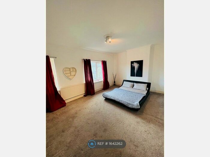 3 Bedroom Terraced House To Rent In Cromwell Road, Newport, NP19