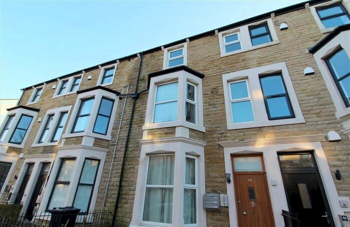 2 Bedroom Flat To Rent In Chatsworth Road, Morecambe LA4