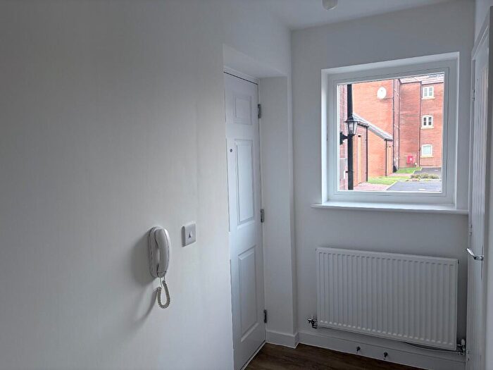 1 Bedroom Flat To Rent In Meon Vale Gardens, CV37