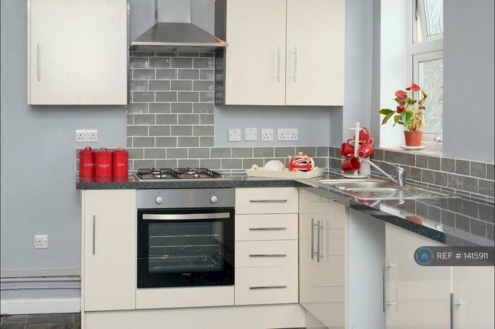 3 Bedroom Maisonette To Rent In City Road, Bristol, BS2