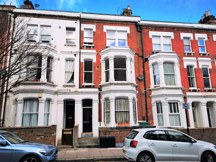 2 Bedroom Apartment To Rent In Gascony Avenue, London, NW6