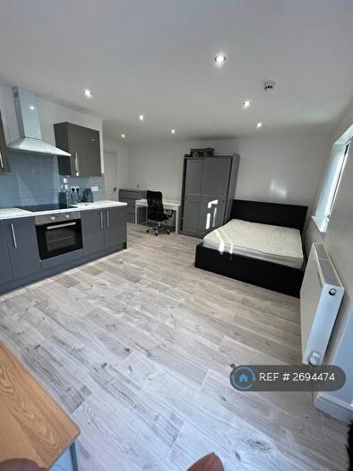 Studio To Rent In Barrydale Avenue, Beeston, Nottingham, NG9