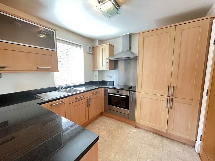 2 Bedroom Apartment To Rent In Greestone Mount, Lincoln, LN2