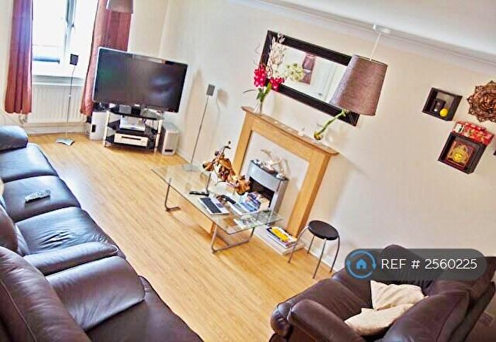 3 Bedroom Terraced House To Rent In Hazel Grove, Bristol, BS7