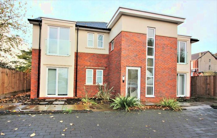 2 Bedroom Flat To Rent In Dover Point, Birkdale, Southport, PR8