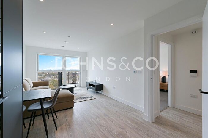 1 Bedroom Flat To Rent In Kew Bridge Rise, Kew Bridge, London, TW8