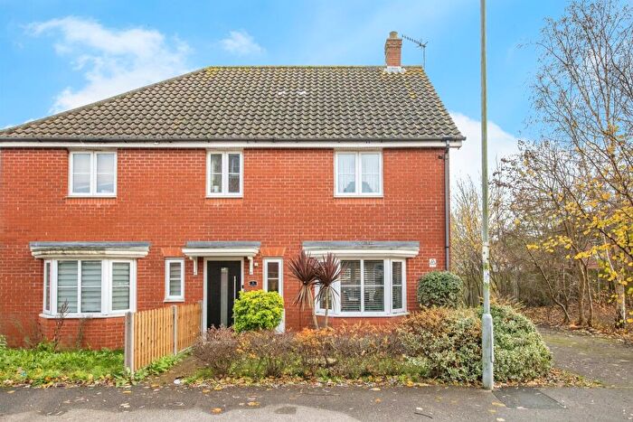 3 Bedroom Semi-Detached House For Sale In Bruff Road, Ipswich, IP2