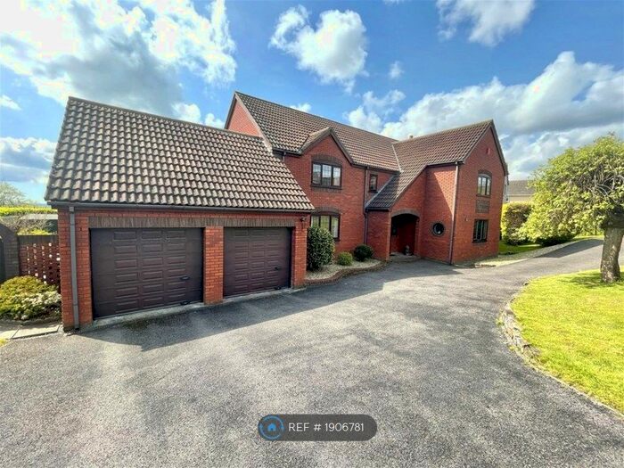 5 Bedroom Detached House To Rent In Skylark Rise, Plymouth, PL6