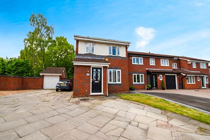 3 Bedroom Detached House For Sale In Langtree Close, Worsley, M28