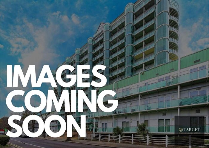 2 Bedroom Flat To Rent In Sydney Road, Enfield, EN2