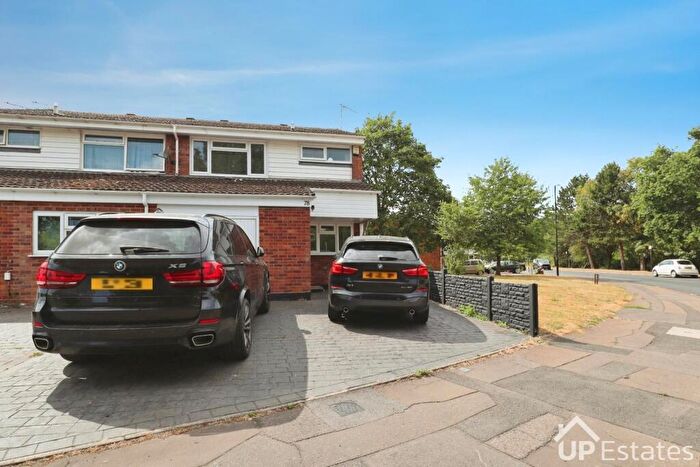 3 Bedroom Semi-Detached House To Rent In Dorchester Way, Coventry, CV2