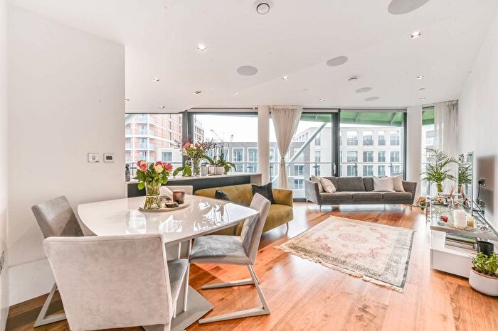 2 Bedroom Flat To Rent In Riverlight Quay, Vauxhall, London, SW11