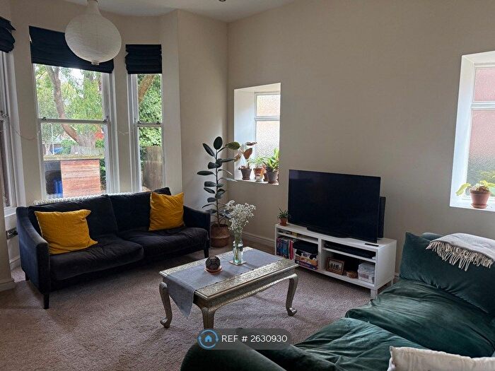 1 Bedroom Flat To Rent In Range Road, Manchester, M16