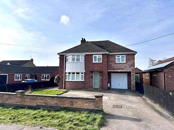 4 Bedroom Detached House For Sale In Mepal Road, Sutton, CB6