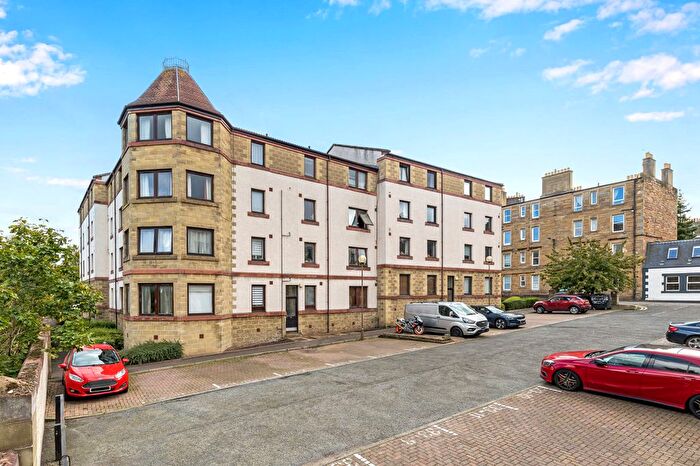 1 Bedroom Flat For Sale In / Dalgety Road, Meadowbank, Edinburgh, EH7
