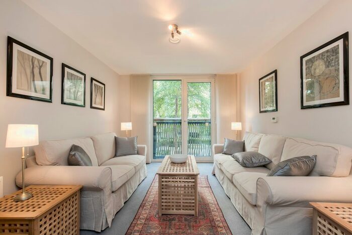 1 Bedroom Flat To Rent In Grosvenor Waterside, Chelsea, SW1W