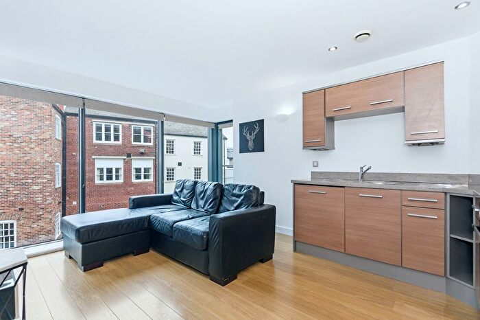1 Bedroom Flat For Sale In Waterloo Court, Dock St, LS10